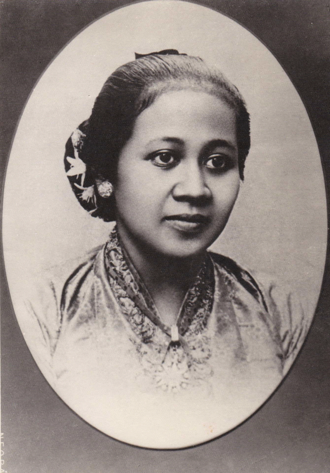 V-1. “A Study of Kartini’s Letters: Comparing Door Duisternis tot Licht ...